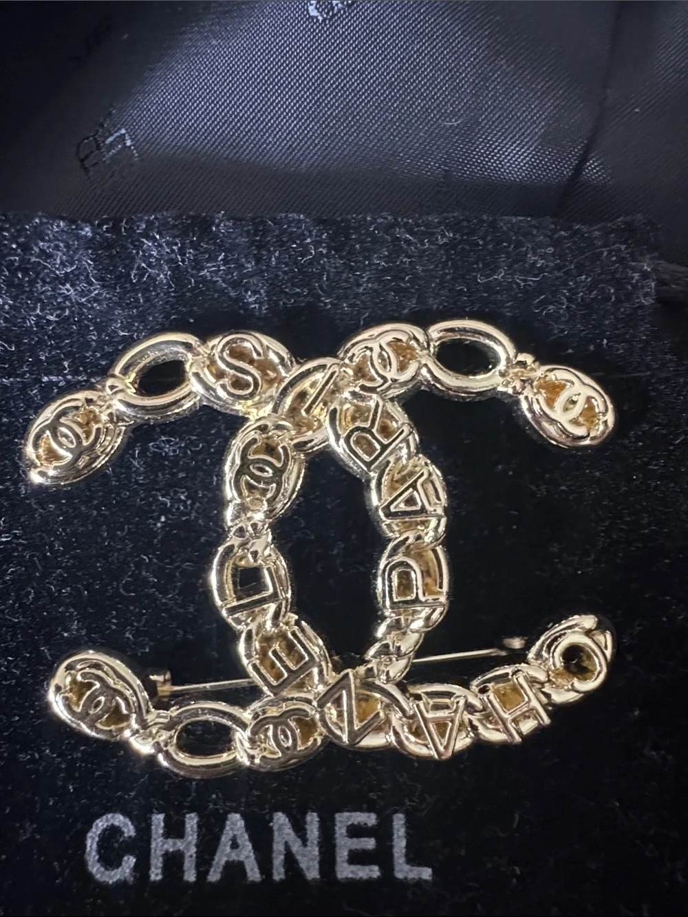 EUC CHANEL Gold Double C Chain-Link Logo Brooch